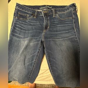 Universal thread jeans. 12/31R